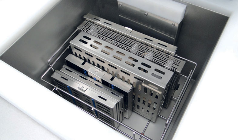 cuve avec 1 panier porte-cassettes PC17