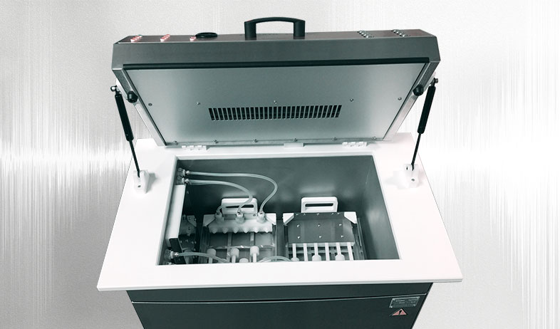 Laveur Désinfecteur à ultrasons SONODYN modèle 30-EK7 ouvert