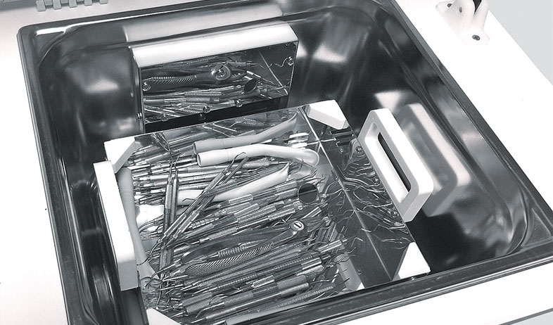 Laveur Désinfecteur à ultrasons SNC 17 cuve avec panier P12